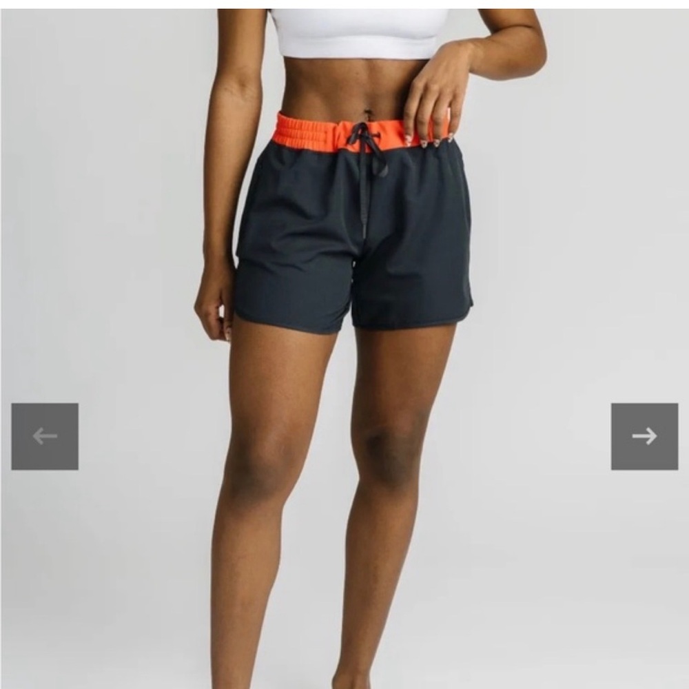 Zyia Active womens flyweight active shorts size medium